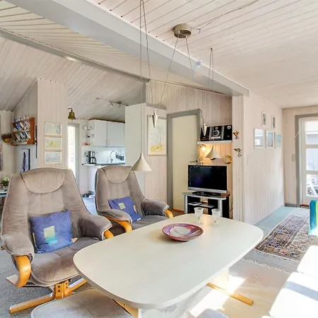 Rokil - 400m From The Sea By Interhome